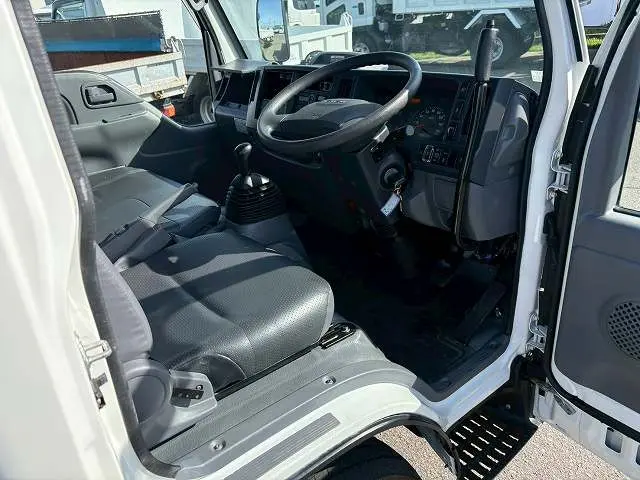 いすゞ エルフ 2RG-NJR88ADの写真46