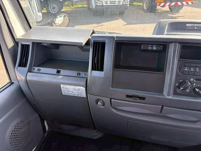 いすゞ エルフ 2RG-NJR88ADの写真47