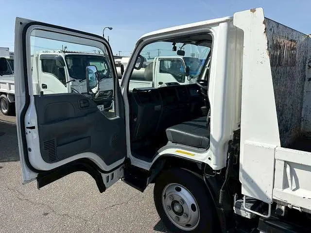 いすゞ エルフ 2RG-NJR88ADの写真49