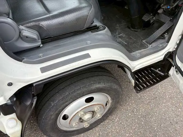 いすゞ エルフ 2RG-NJR88ADの写真47