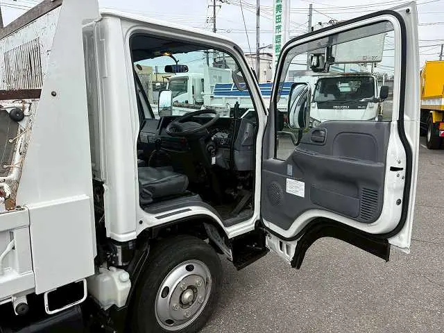 いすゞ エルフ 2RG-NJR88ADの写真50