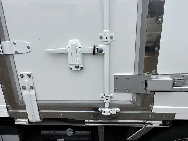 いすゞ エルフ 2RG-NLS88AN(4WD)の写真6