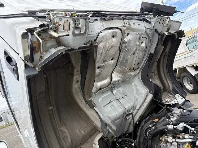 いすゞ エルフ 2RG-NLS88AN(4WD)の写真34