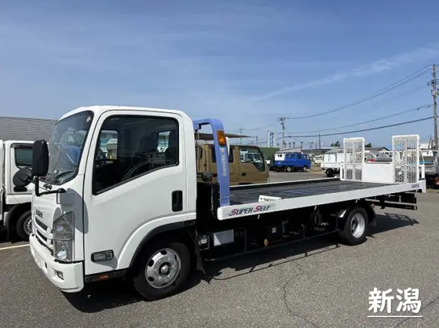 いすゞ エルフ TRG-NPR85ANの写真1