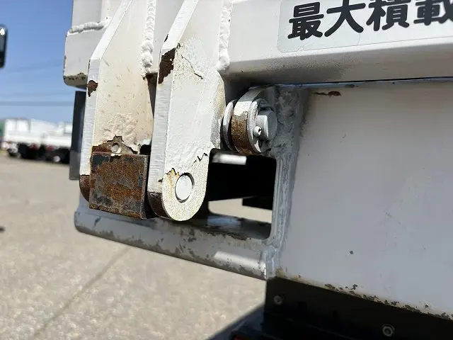 いすゞ エルフ TRG-NPR85ANの写真6