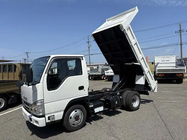 いすゞ エルフ 2PG-NKS88AD(4WD)の写真1
