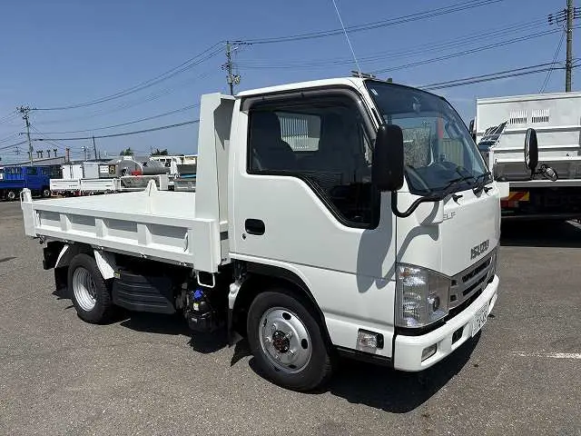 いすゞ エルフ 2PG-NKS88AD(4WD)の写真2