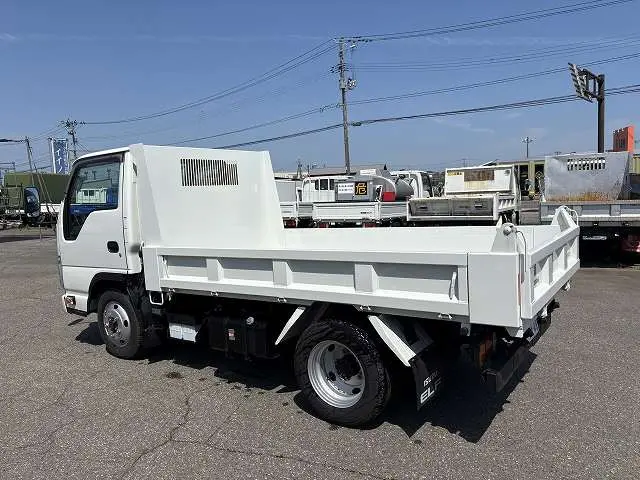 いすゞ エルフ 2PG-NKS88AD(4WD)の写真4