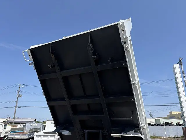 いすゞ エルフ 2PG-NKS88AD(4WD)の写真13