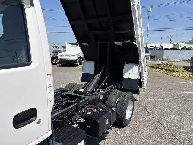 いすゞ エルフ 2PG-NKS88AD(4WD)の写真14