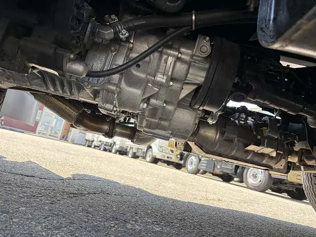 いすゞ エルフ 2PG-NKS88AD(4WD)の写真23