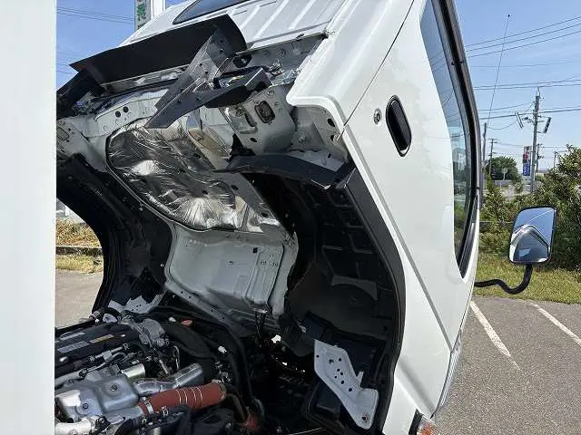 いすゞ エルフ 2PG-NKS88AD(4WD)の写真32
