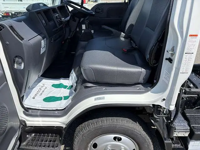 いすゞ エルフ 2PG-NKS88AD(4WD)の写真47