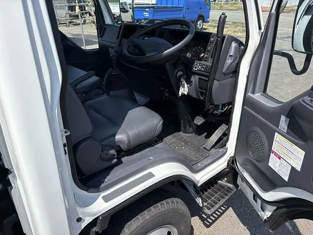 いすゞ エルフ 2PG-NKS88AD(4WD)の写真48