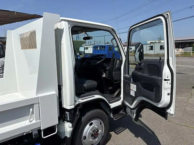 いすゞ エルフ 2PG-NKS88AD(4WD)の写真50