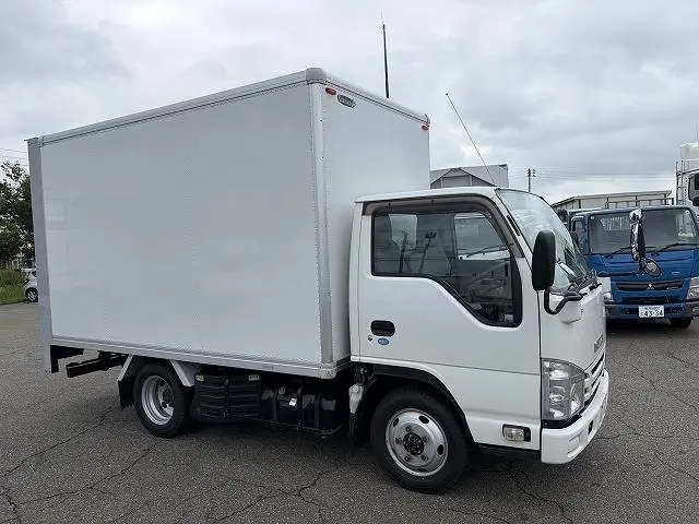 いすゞ エルフ TRG-NHS85AN(4WD)の写真2