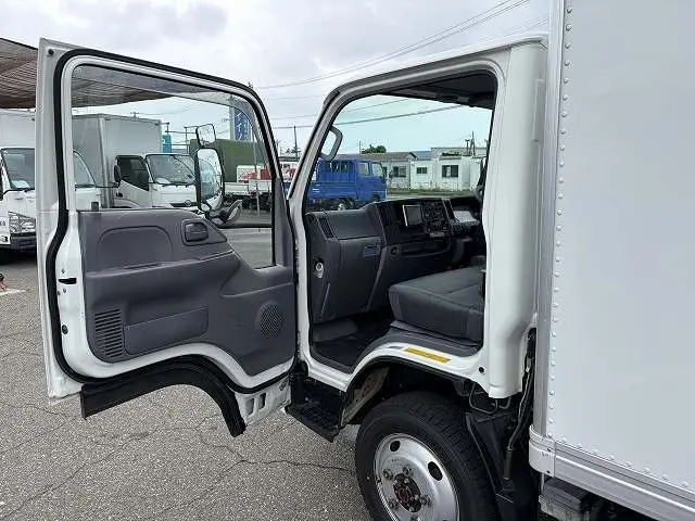 いすゞ エルフ TRG-NHS85AN(4WD)の写真49
