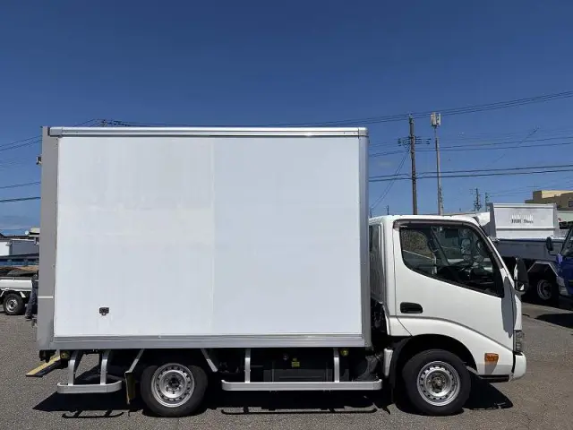 トヨタ ダイナ LDF-KDY281(4WD)の写真6
