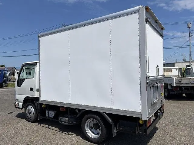 いすゞ エルフ TPG-NHS85AN(4WD)の写真4