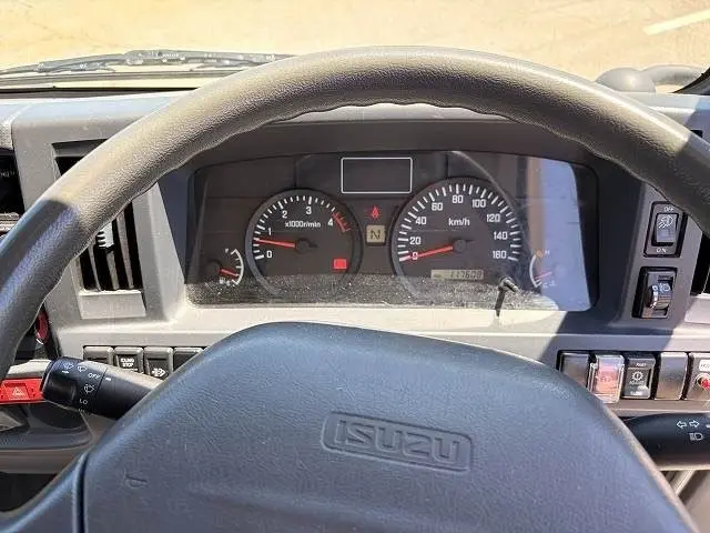 いすゞ エルフ TKG-NHS85AN(4WD)の写真44