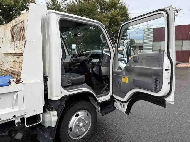 いすゞ エルフ TPG-NJR85ADの写真50