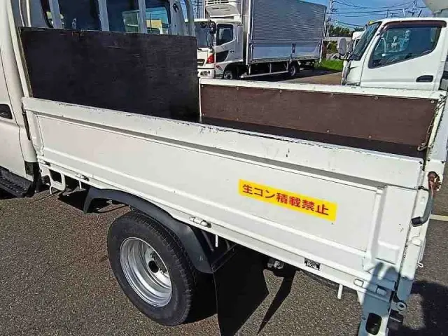 日野 デュトロ TPG-XZU605Mの写真7