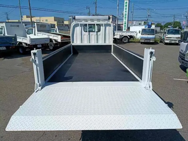 三菱 キャンター 2RG-FGA20(4WD)の写真11