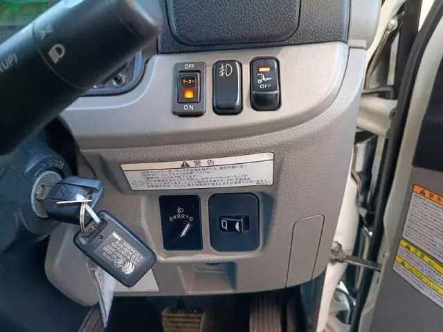 三菱 キャンター 2RG-FGA20(4WD)の写真48