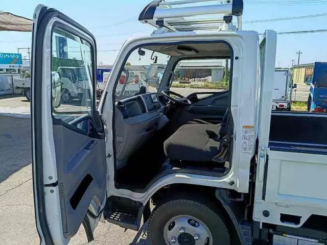 三菱 キャンター 2RG-FGA20(4WD)の写真49