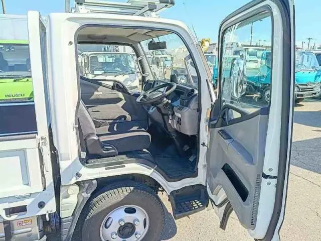 三菱 キャンター 2RG-FGA20(4WD)の写真50