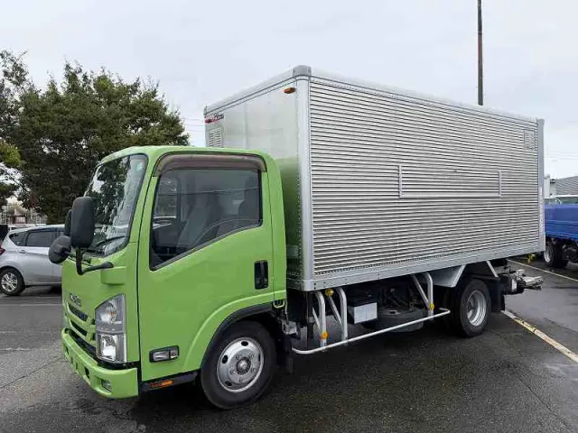 いすゞ エルフ TRG-NMR85ANの写真1