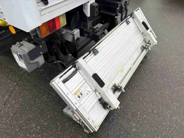 いすゞ エルフ TRG-NMR85ANの写真15