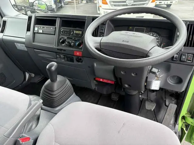 いすゞ エルフ TRG-NMR85ANの写真47