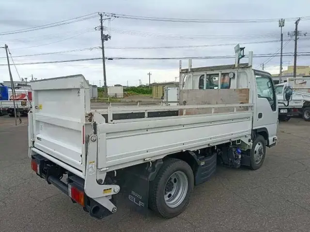 いすゞ エルフ 2RG-NJS88A(4WD)の写真3