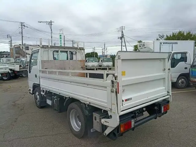 いすゞ エルフ 2RG-NJS88A(4WD)の写真4
