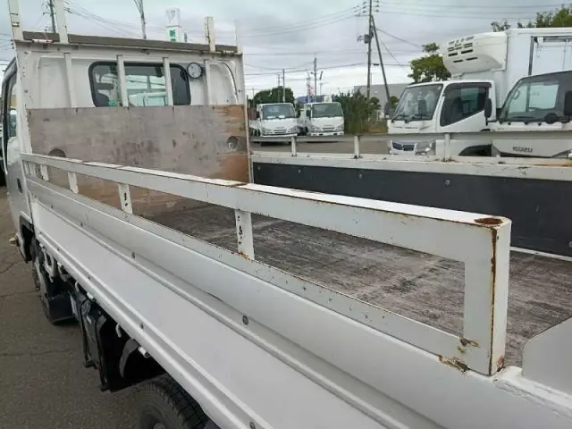 いすゞ エルフ 2RG-NJS88A(4WD)の写真13