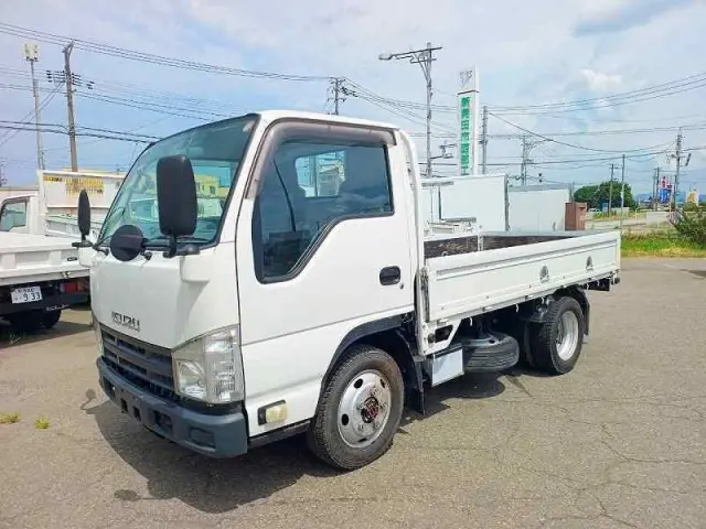 いすゞ エルフ TKG-NJS85A(4WD)の写真1