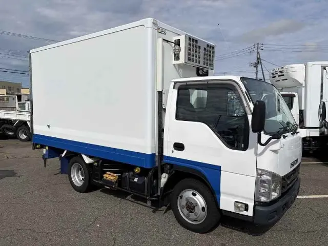 いすゞ エルフ TKG-NKS85AN(4WD)の写真2