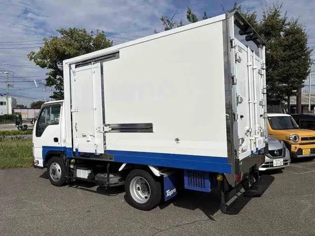 いすゞ エルフ TKG-NKS85AN(4WD)の写真4