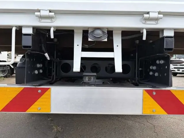 いすゞ エルフ TPG-NPR85ARの写真12