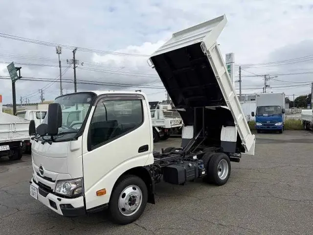 日野 デュトロ 2WG-XZU676P(4WD)の写真1