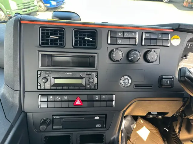 三菱 スーパーグレート 2KG-FV80GXの写真25