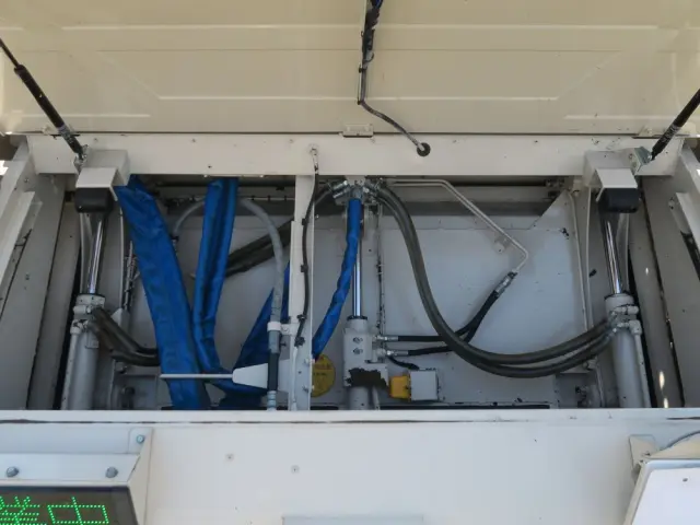 日野 デュトロ 2KG-XZU700Xの写真15