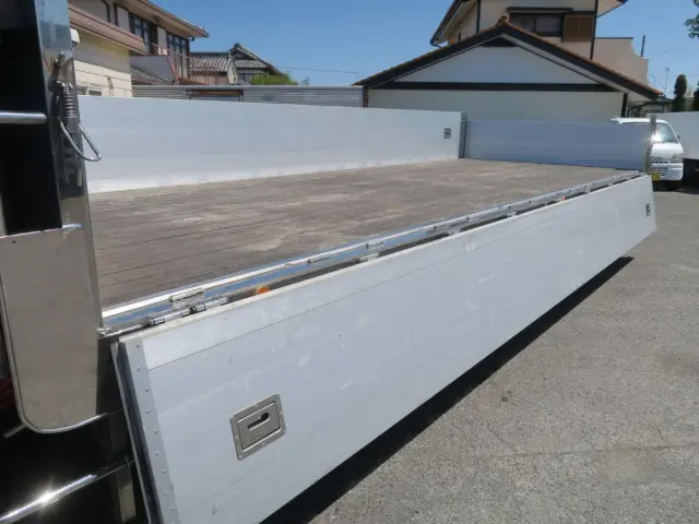 いすゞ フォワード 2RG-FRR90T2の写真8