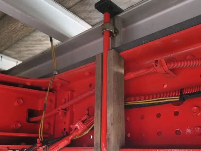 いすゞ フォワード 2RG-FRR90T2の写真44