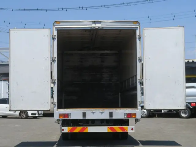 三菱 ファイター 2KG-FK61Fの写真9