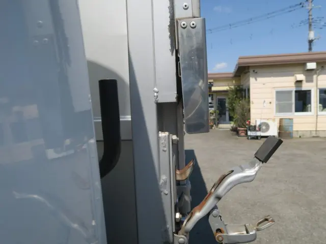 三菱 ファイター 2KG-FK61Fの写真19