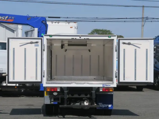 三菱 キャンター 2TG-FBA00の写真13