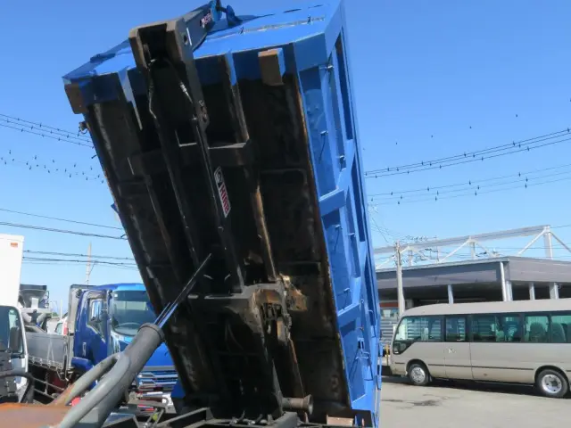 三菱 ファイター PDG-FK71Rの写真12