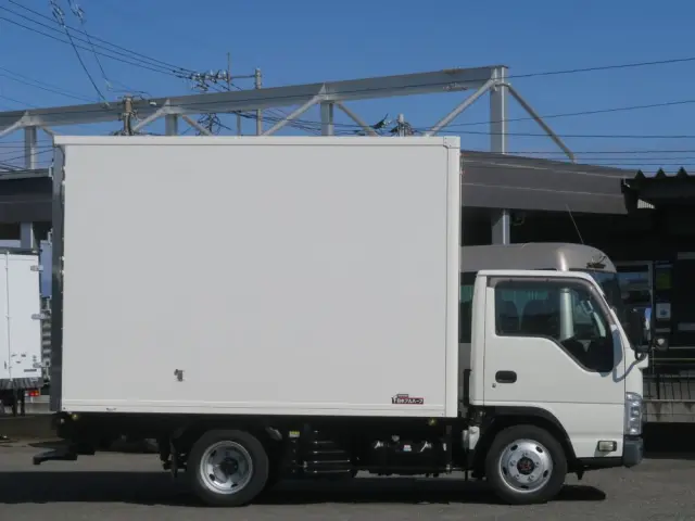 いすゞ エルフ TPG-NJS85AN(4WD)の写真4